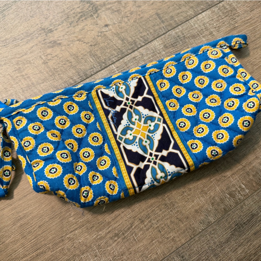 Vera Bradley Blue and Yellow Quilted Shoulder Bag - Picture 4 of 6